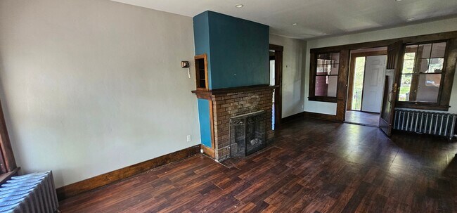 Foto del edificio - 2342 W Bourne Ave
