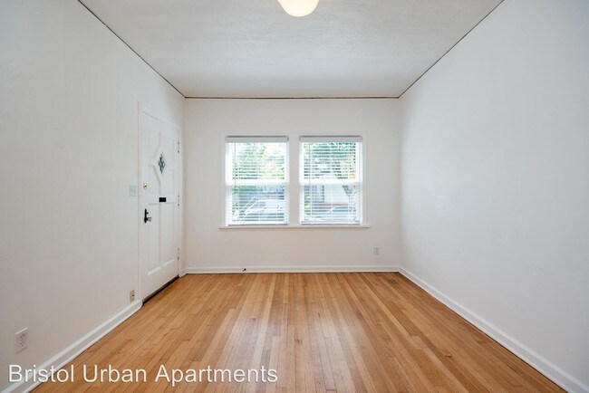 Foto del edificio - 723 NE Schuyler St