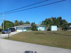 Building Photo - 117 Van Rd