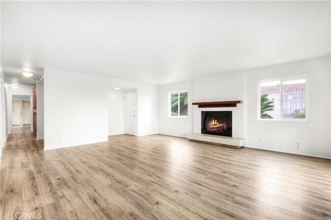 Building Photo - 1505 Calle Sacramento