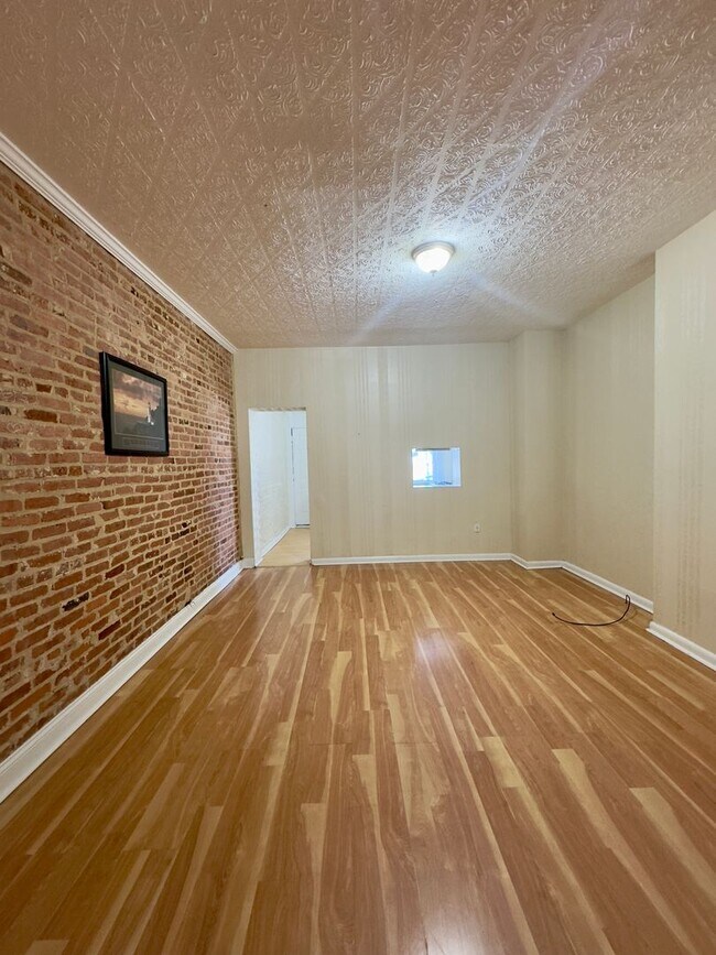 Foto del edificio - Bright and Airy 2 Bedroom Townhome in Patt...