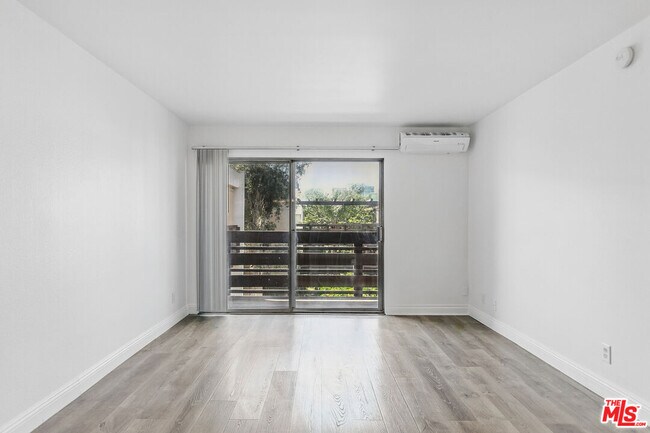 Foto del edificio - 320 S Ardmore Ave