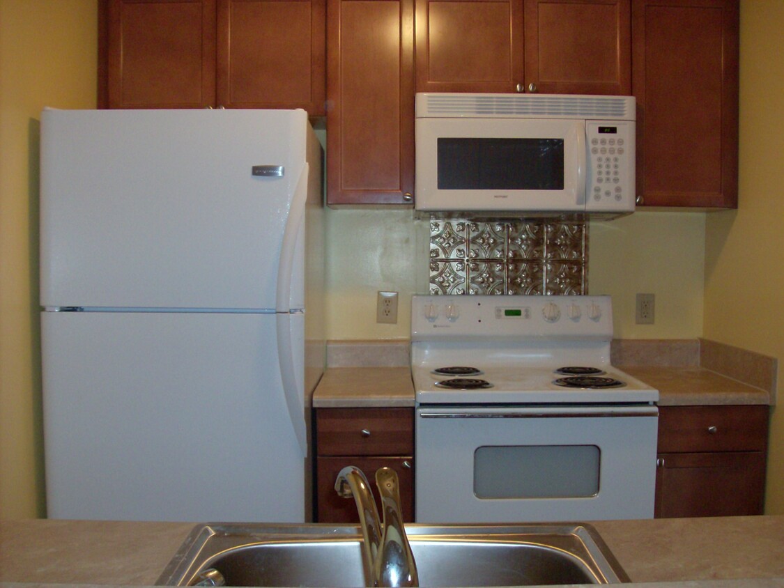 Building Photo - 9501 University Terrace Dr
