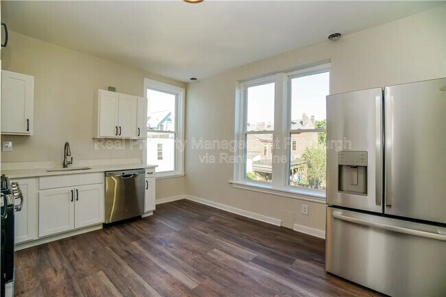 Foto del edificio - 2123 Sidney St