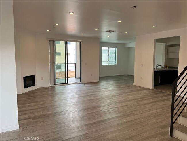 Foto del edificio - 137 W 6th St