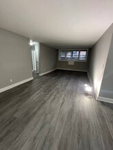 Building Photo - 147 Cleveland St Building Photo - 147 Cleveland St