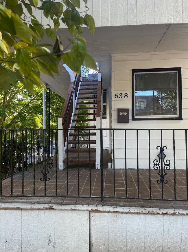 Foto del edificio - 638 NE Prescott St