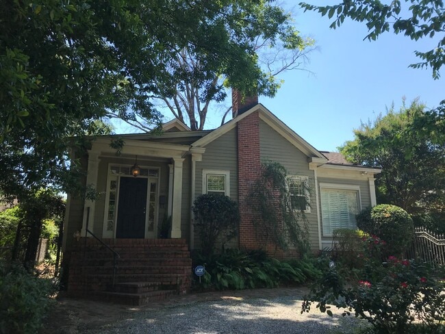 Building Photo - 616 Cloverdale Rd