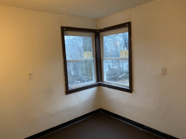 Foto del edificio - 1532 Woodland Ave NW