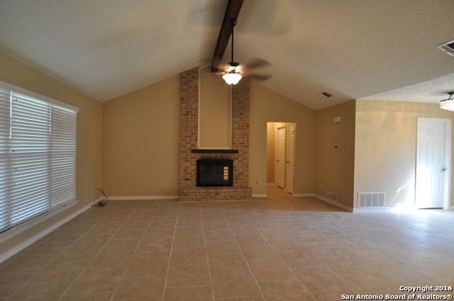 Foto del edificio - 9215 RIDGE GROVE ST