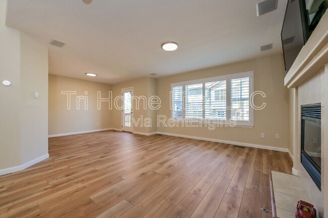 Building Photo - 22137 E Irish Dr