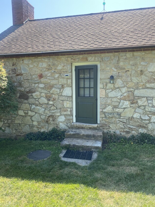 Front door - 484 E London Grove Rd