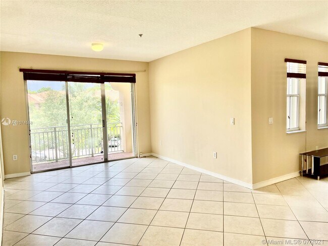 Foto del edificio - 6340 NW 114th Ave