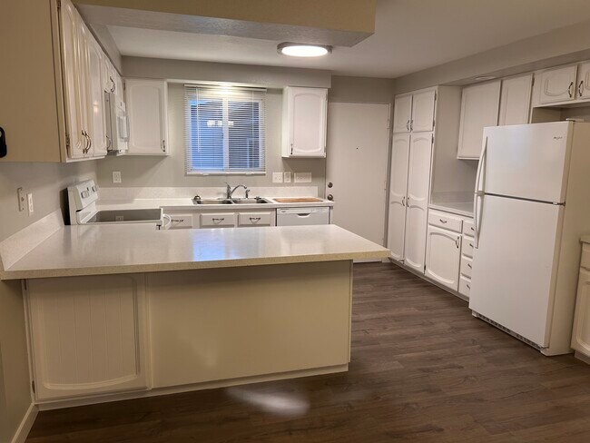 Foto del edificio - 9205 W Albany Ave