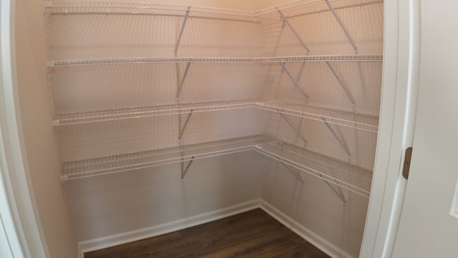 Building Photo - 1030 Roleson Wy