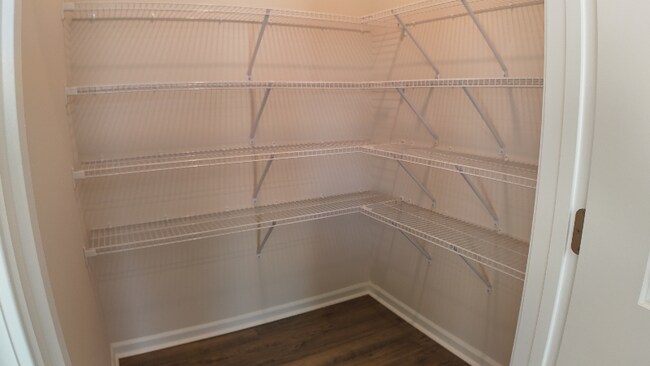 Foto del edificio - 1030 Roleson Wy