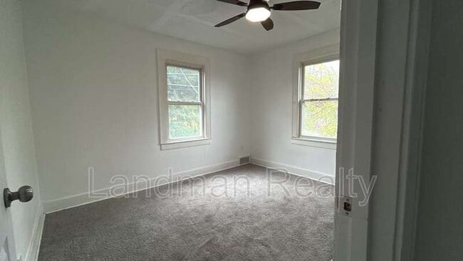 Foto del edificio - 275 Greensburg Pike