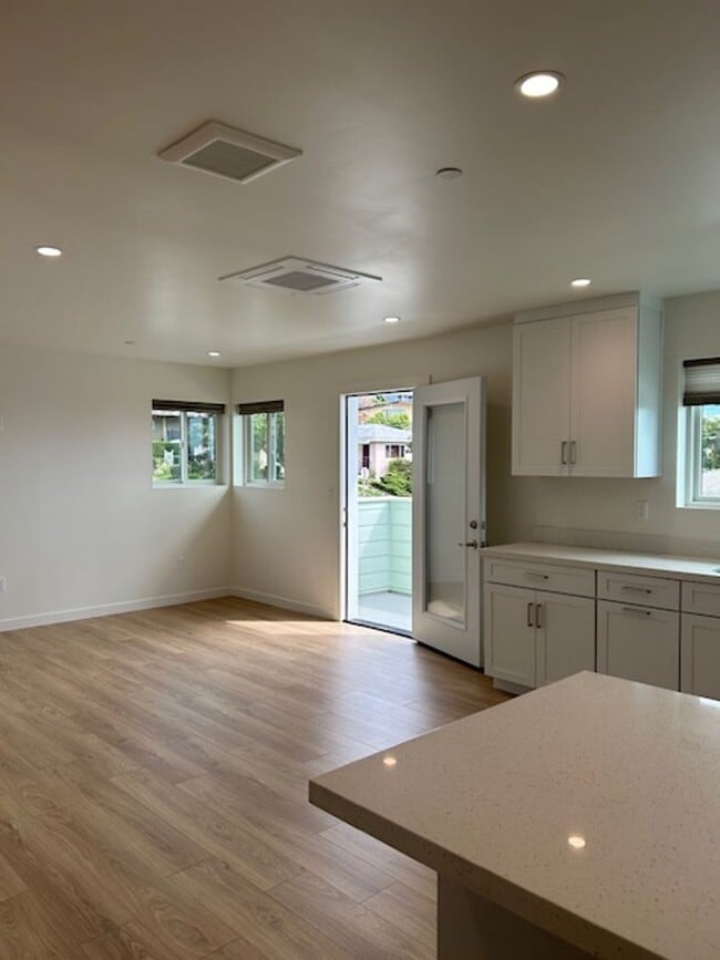 Building Photo - 599 San Jacinto St