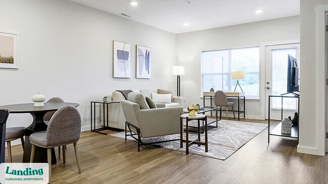 Foto del edificio - 9906 Runway Dr