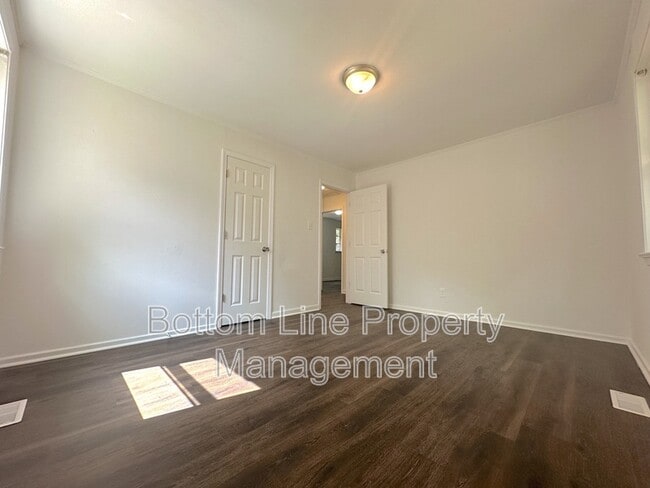 Foto del edificio - 2518 Marlowe Ave