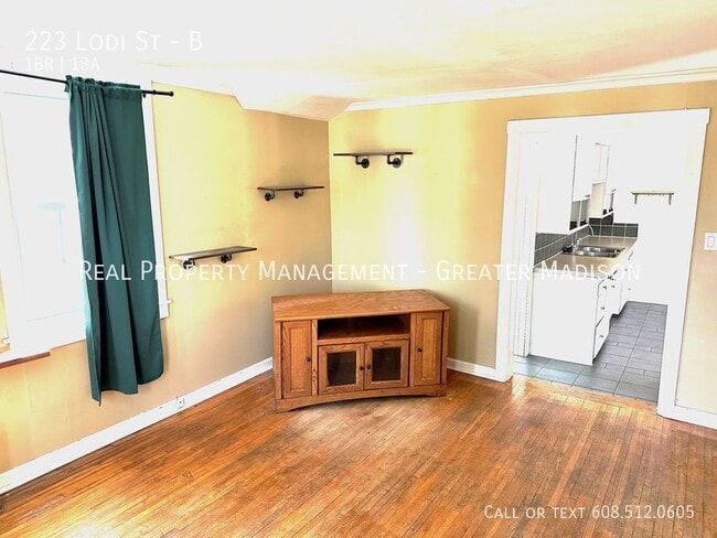 Building Photo - 223 Lodi St