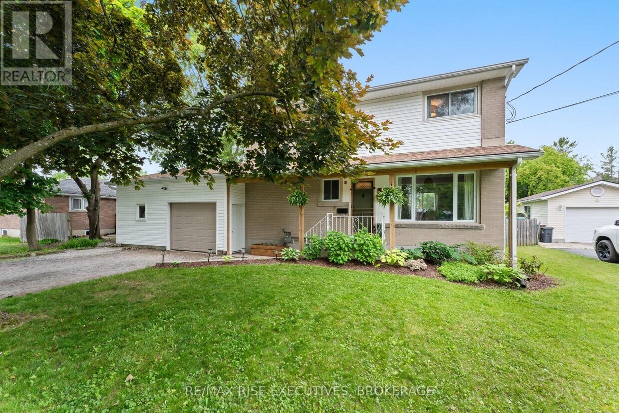 Primary Photo - 1267 Leyton Ave
