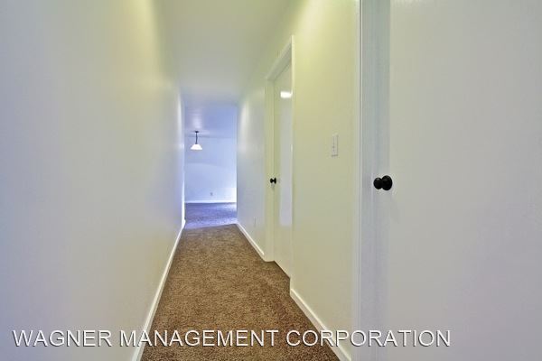 Foto del edificio - 2010 S Main St