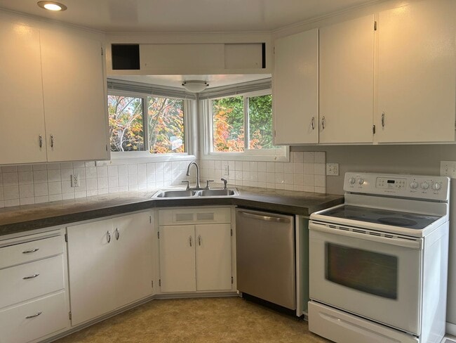 Foto del edificio - Charming 2 bedroom/1 bath Walking distance...