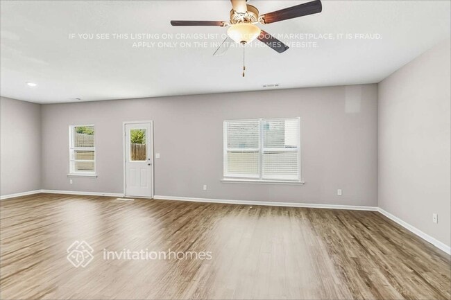 Building Photo - 439 Vermeer Ct