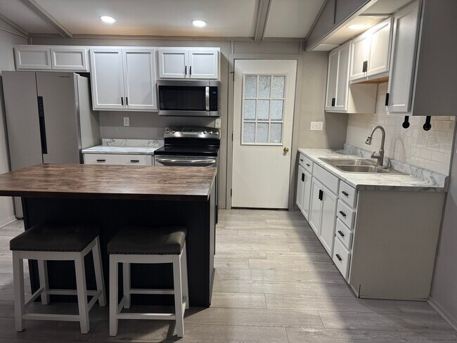 Foto del edificio - 508 E Emmons St