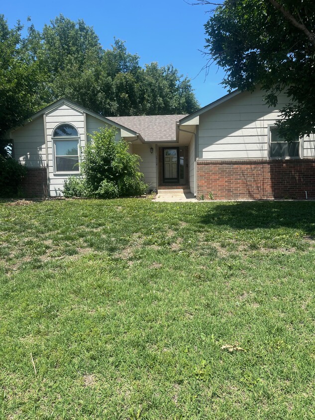 10118 E Funston St, Wichita, KS 67207 - House Rental in Wichita, KS ...