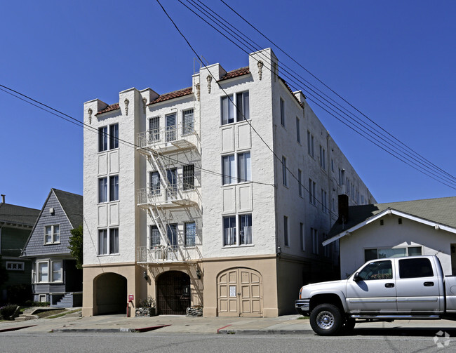 Building Photo - 4231 Montgomery St
