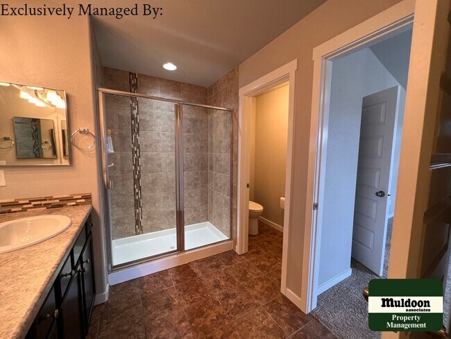 Building Photo - SEE ME TODAY! Beautiful 3 bedroom in 80910! Pikes Peak Views! Available Now!