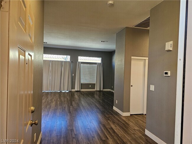 Building Photo - 4772 Wild Draw Dr