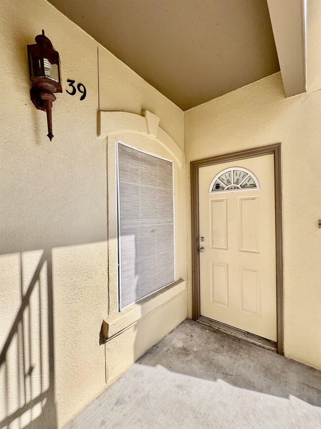 Building Photo - 9804 Cantera Ct