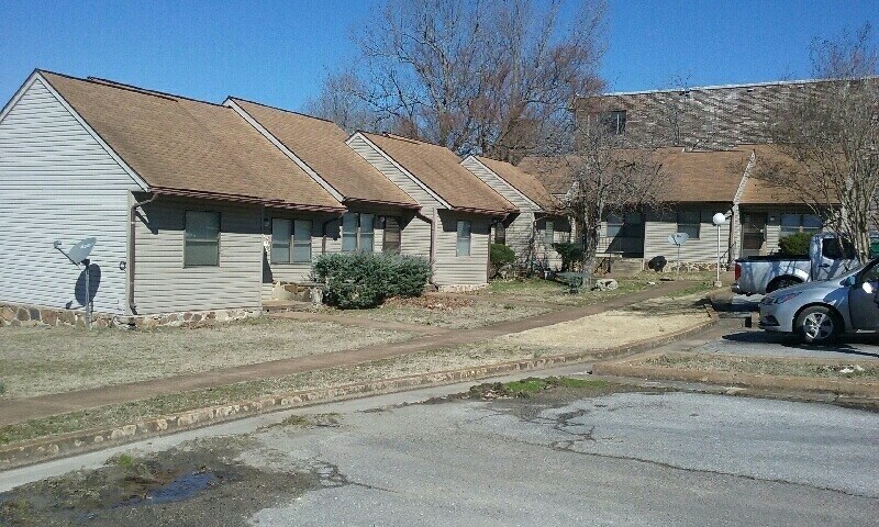 Primary Photo - Horseshoe Bend Apartments