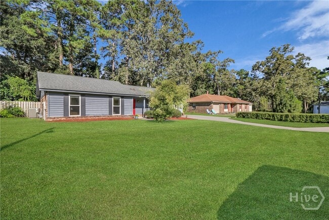 Building Photo - 1341 Pine Ridge Dr