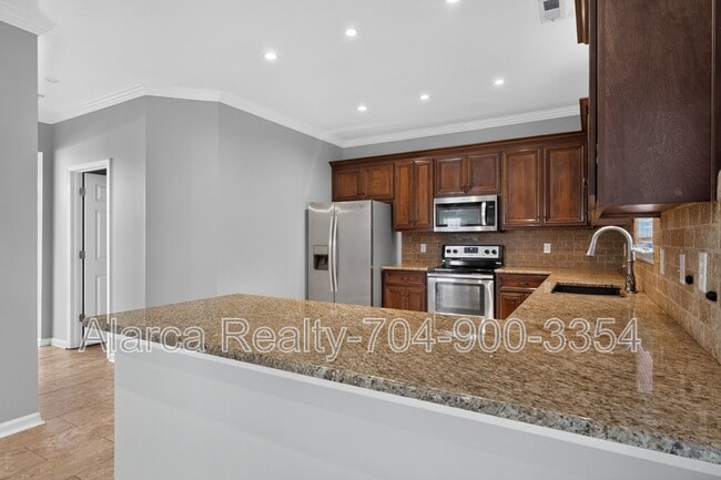 Foto del edificio - 17420 Baldwin Hall Dr