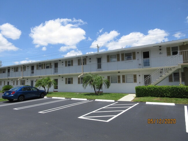 Photo - 1115 Lake Terrace Apartment