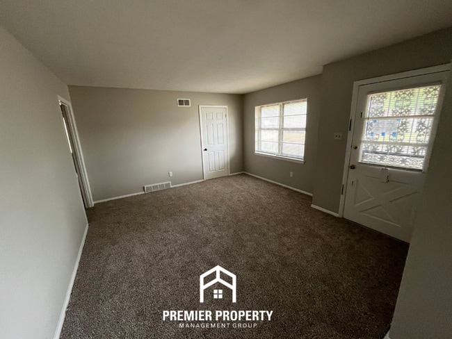 Photo - Charming 3BR/2BA in South Memphis | Fully Fenced Backyard & Open Layout House