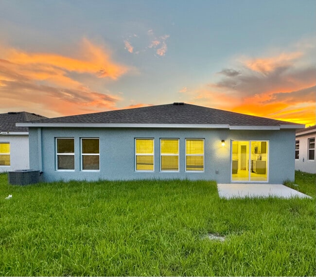 Building Photo - 1169 Deepwater Cir