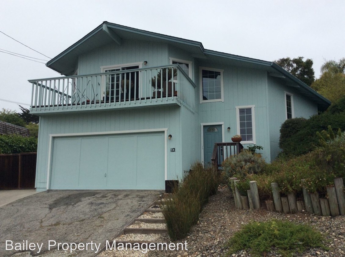 Primary Photo - 2 br, 2.5 bath House - 112 Rickards Rd.