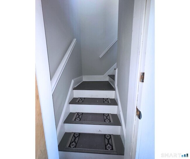 Foto del edificio - 74 Garfield Ave