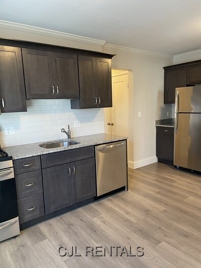 Foto principal - 374 Crescent St