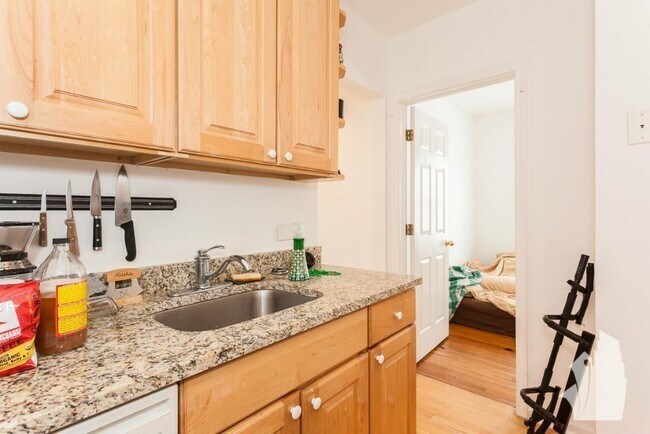 Foto del edificio - 1 bedroom in Chicago IL 60614