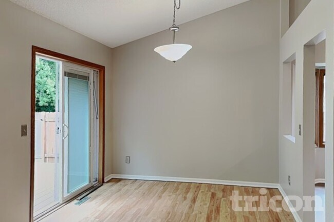 Foto del edificio - 7429 Chesham Ln
