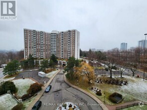 Building Photo - 10-1010 Edgecliff Golfway