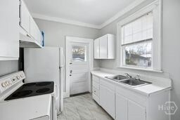 Foto del edificio - 427 E 49th St