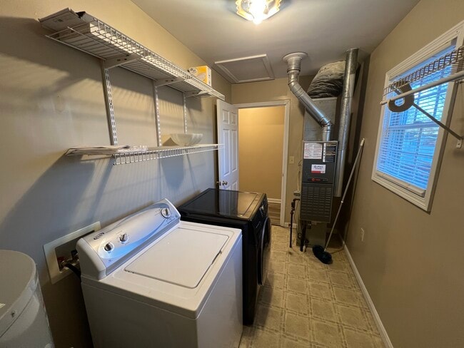 Building Photo - 1738 Morton St