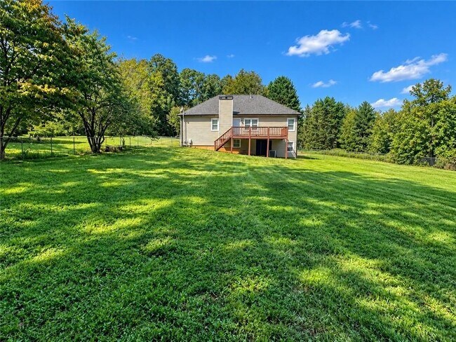Building Photo - 154 Camden Woods Dr